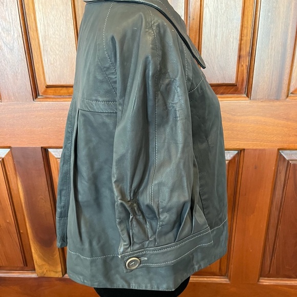 Theory JOLI L Bolero Style Leather Jacket Sz L Women’s Dark Gray Made In Italy - Picture 2 of 10